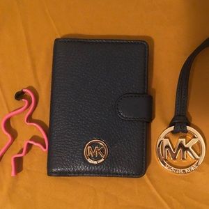 NWOT Navy Passport and Luggage Tag